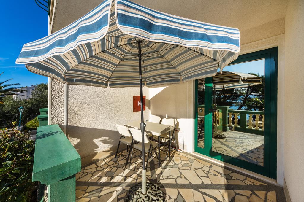 Guest House Golden Shell 1 무르테르 객실 사진
